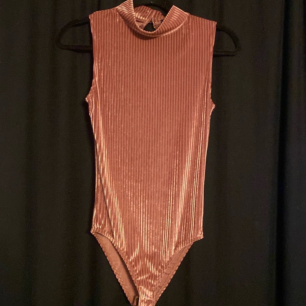 Buckle NWT Velvet Bodysuit - Picture 4 of 9